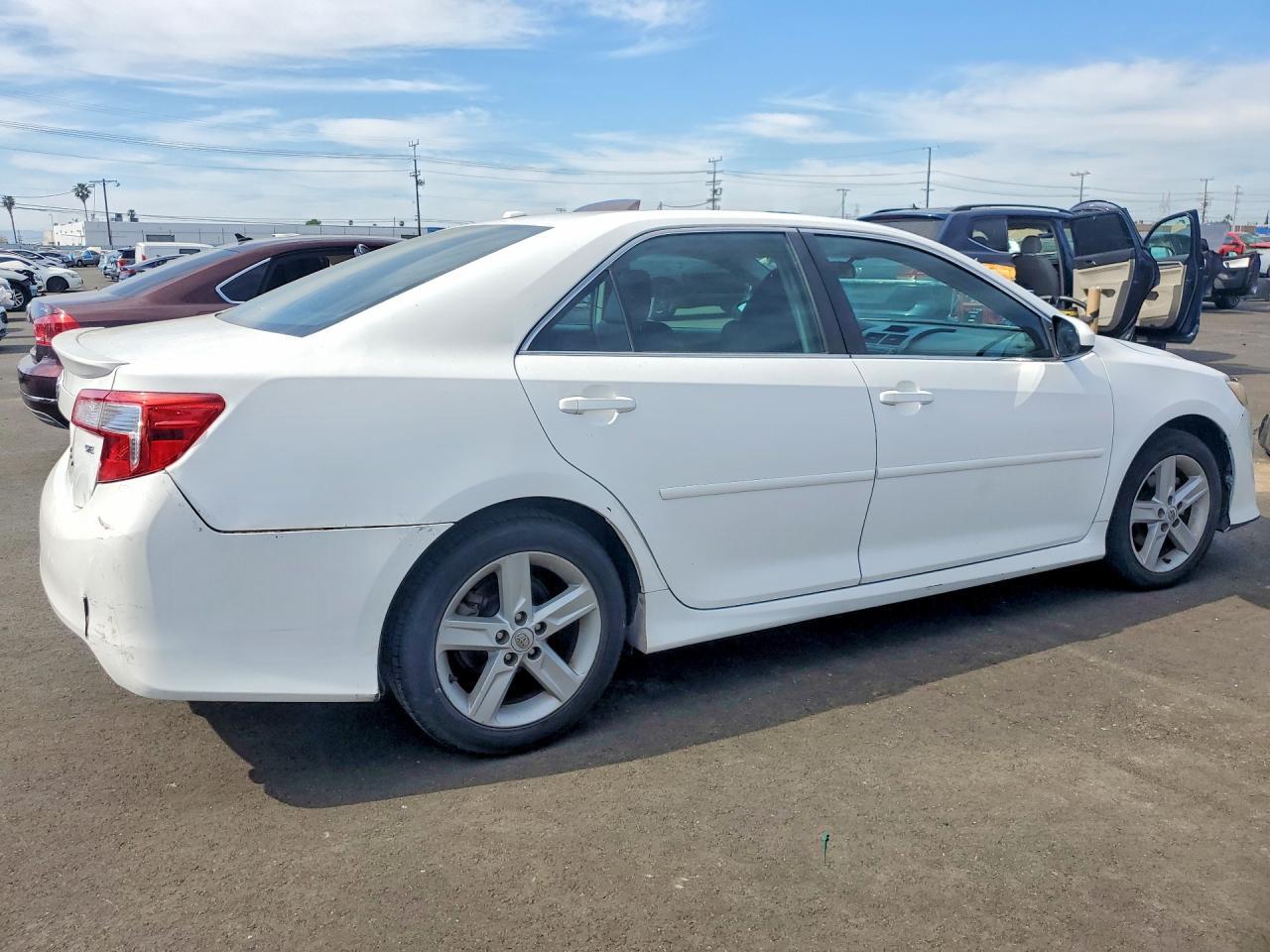 2012 TOYOTA CAMRY