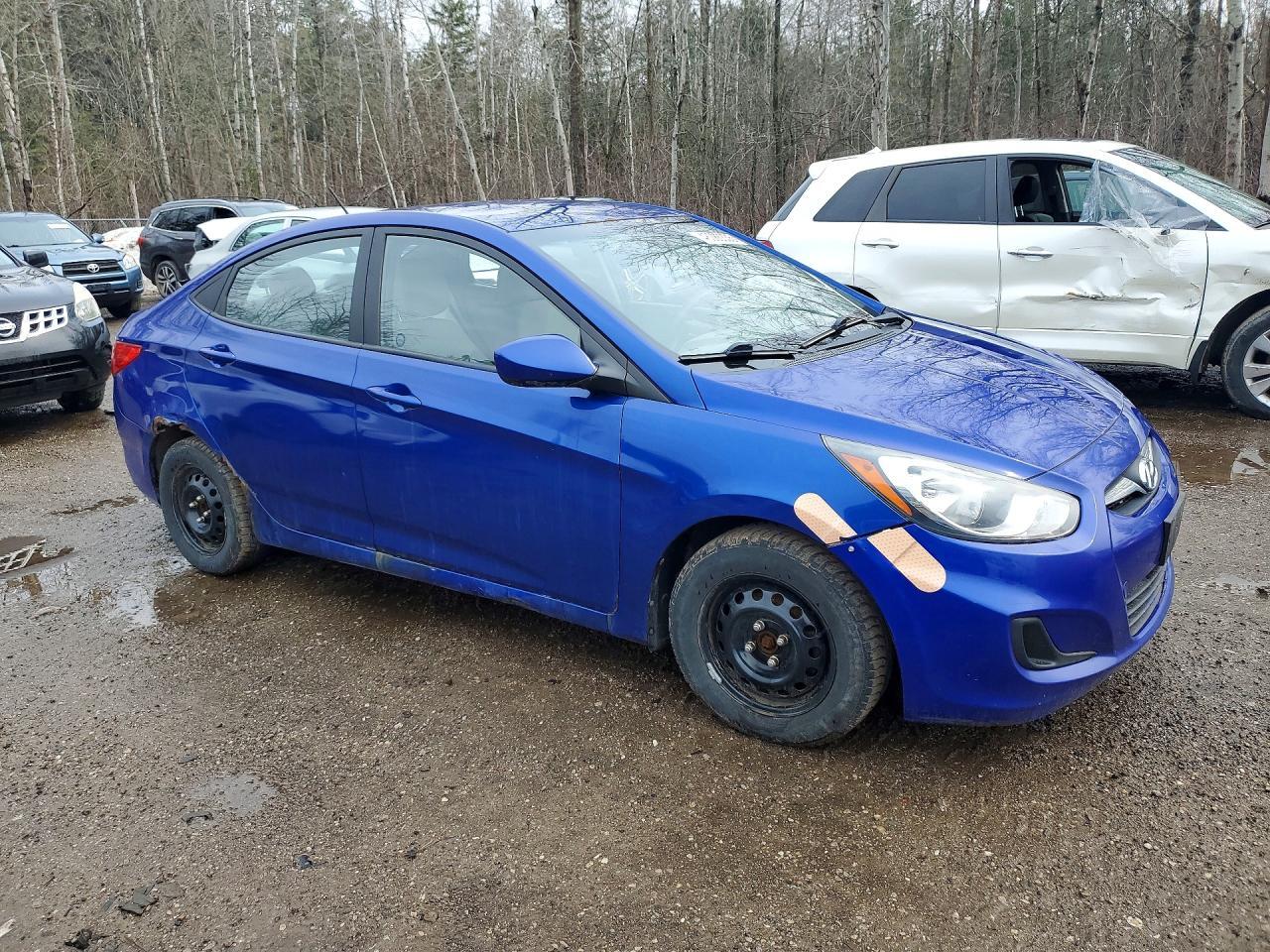 2012 HYUNDAI ACCENT