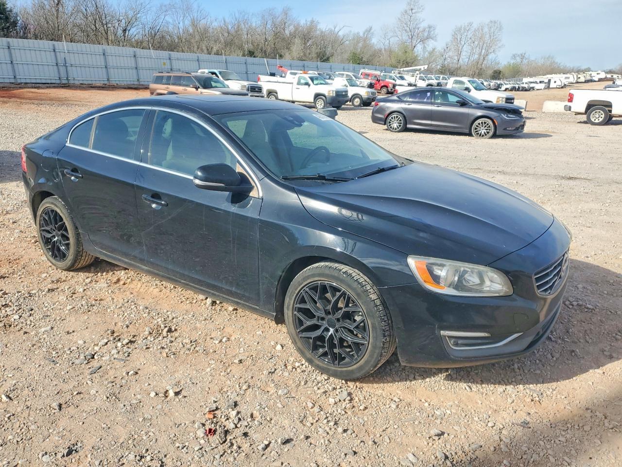 2015 VOLVO S60