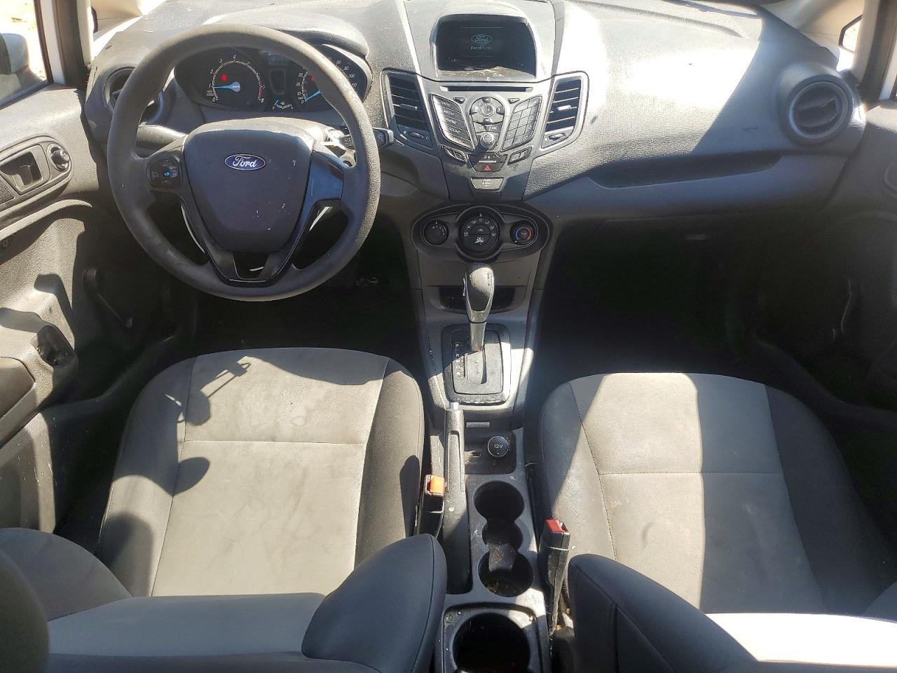 2016 FORD Fiesta