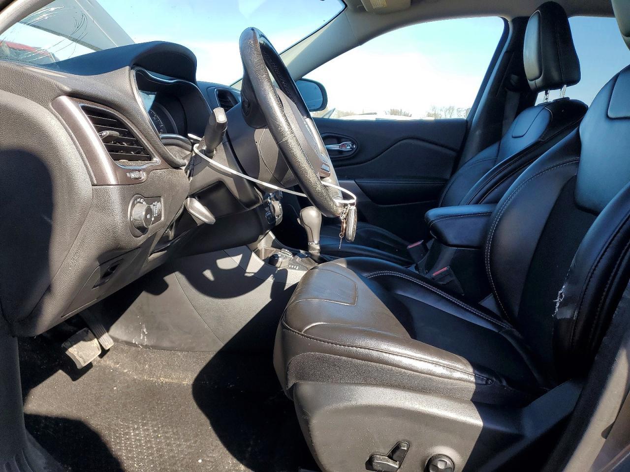 2019 JEEP CHEROKEE