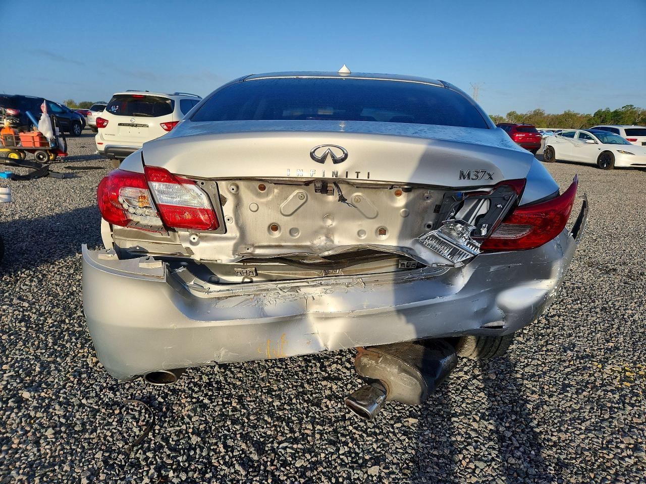 2012 INFINITI M37