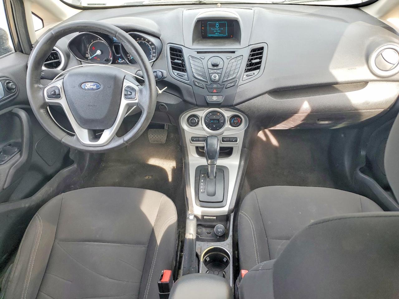2015 FORD Fiesta