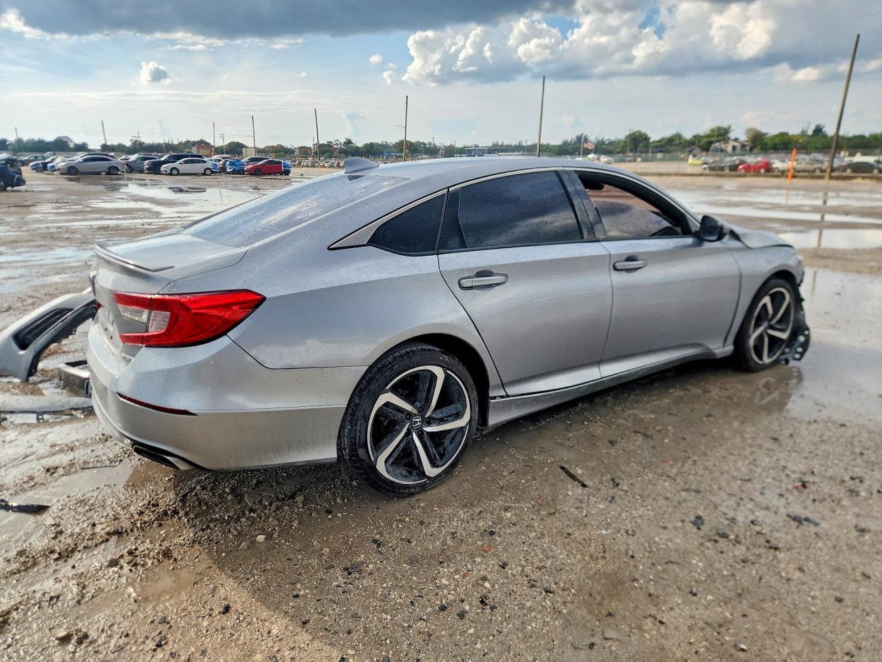 2018 HONDA ACCORD