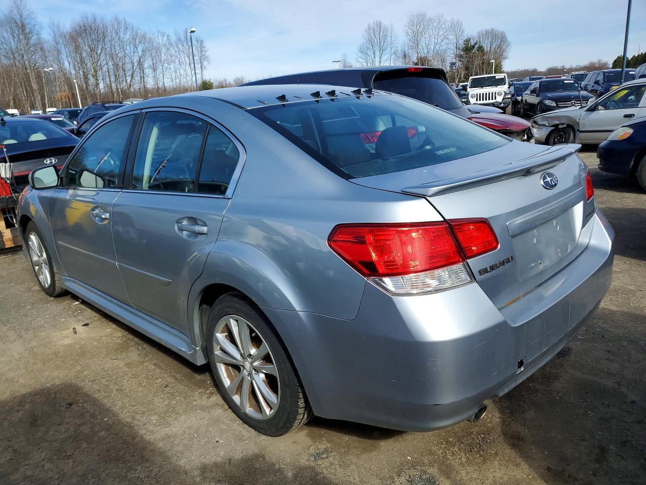 2013 SUBARU Legacy
