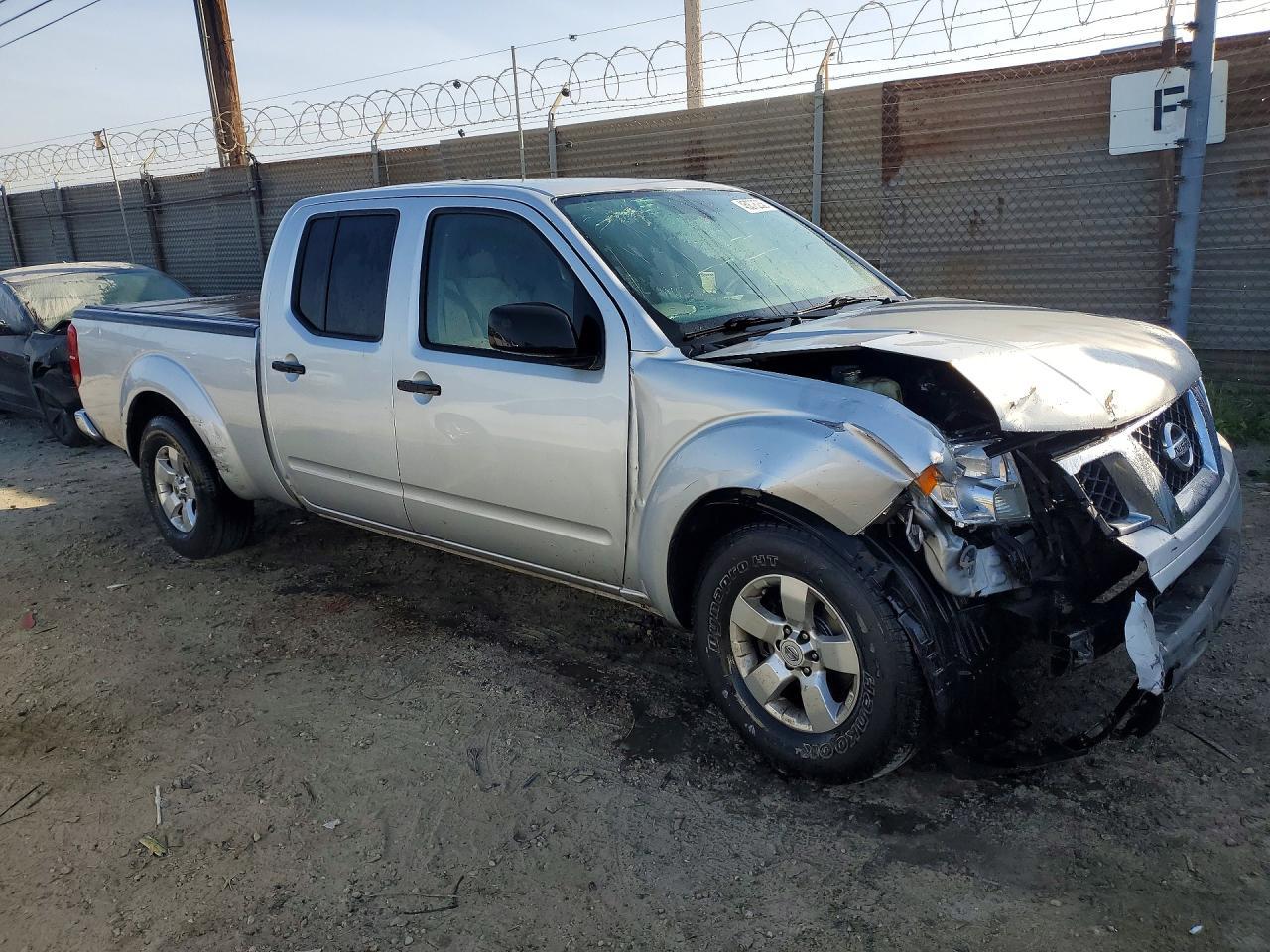 2012 NISSAN Frontier