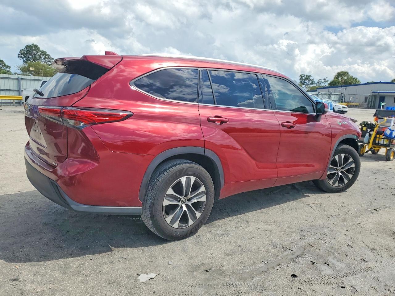 2020 TOYOTA HIGHLANDER