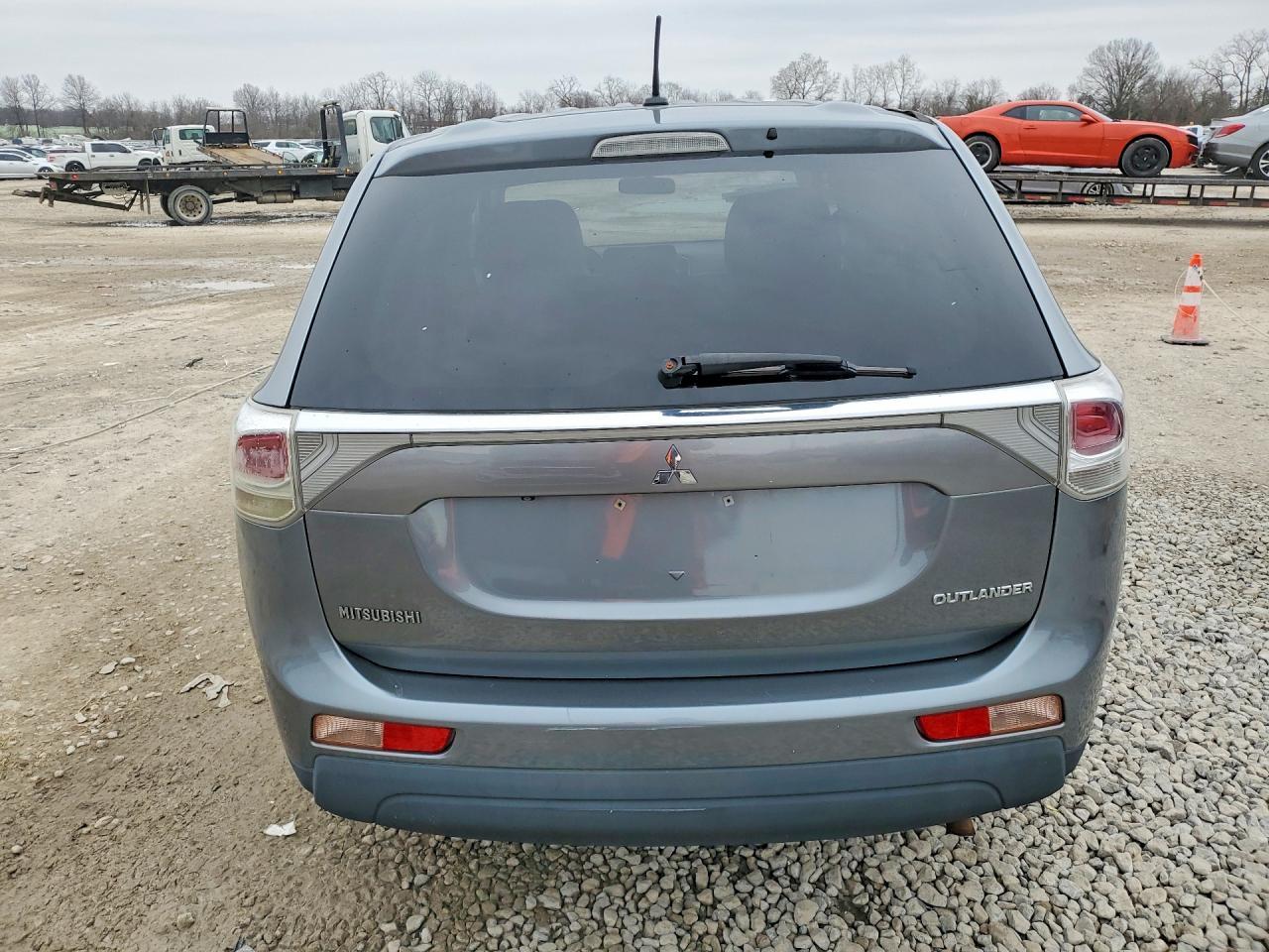 2014 MITSUBISHI outlander