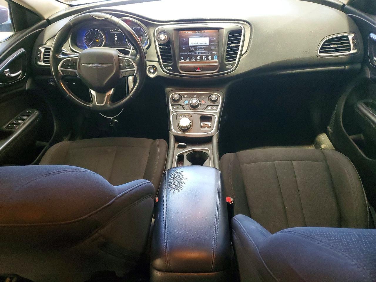 2016 CHRYSLER 200