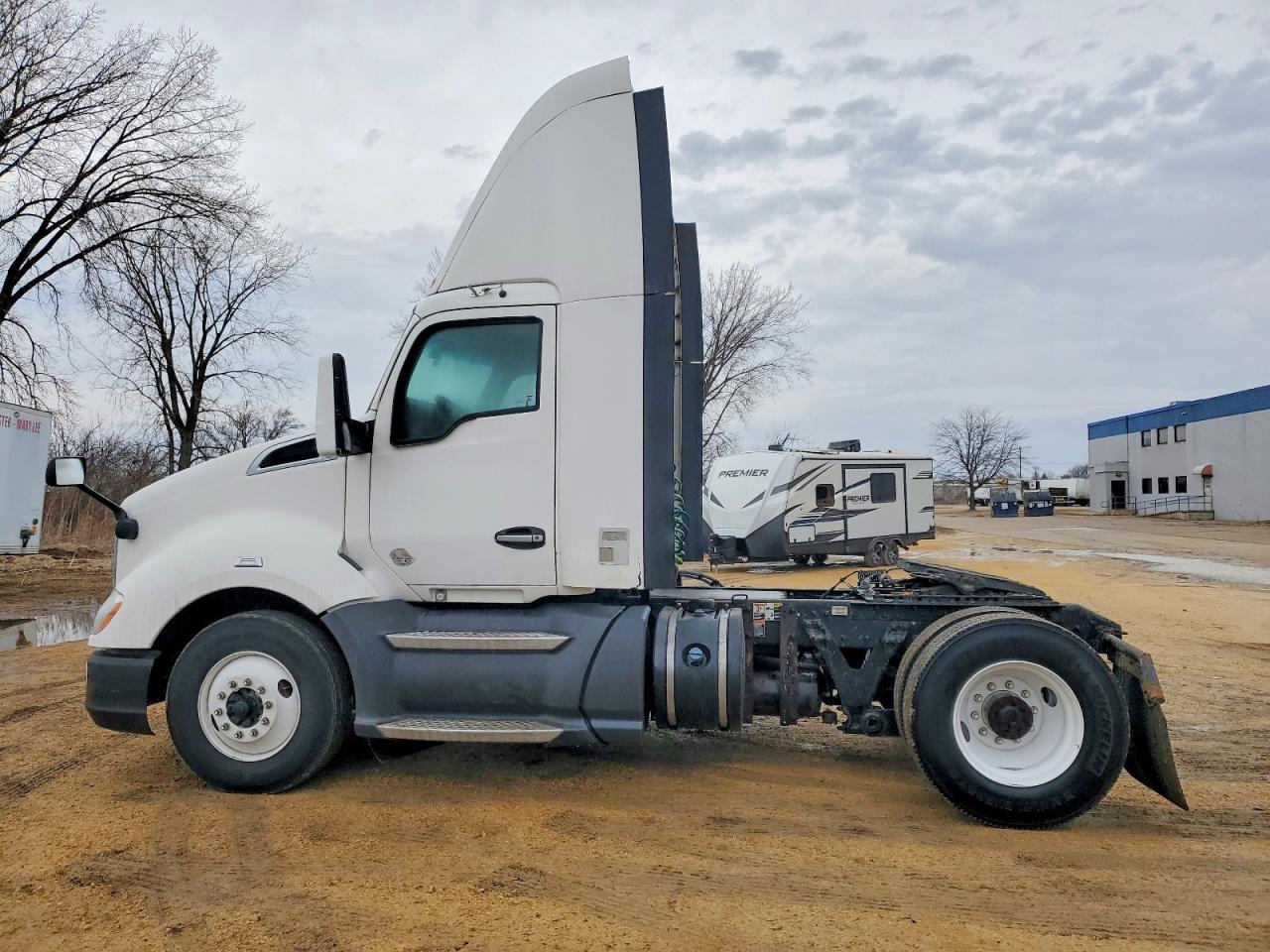 2016 KENWORTH T680