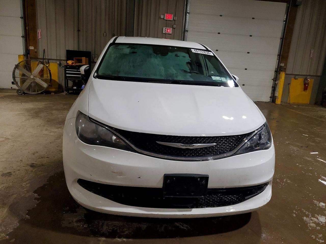 2021 CHRYSLER Voyager
