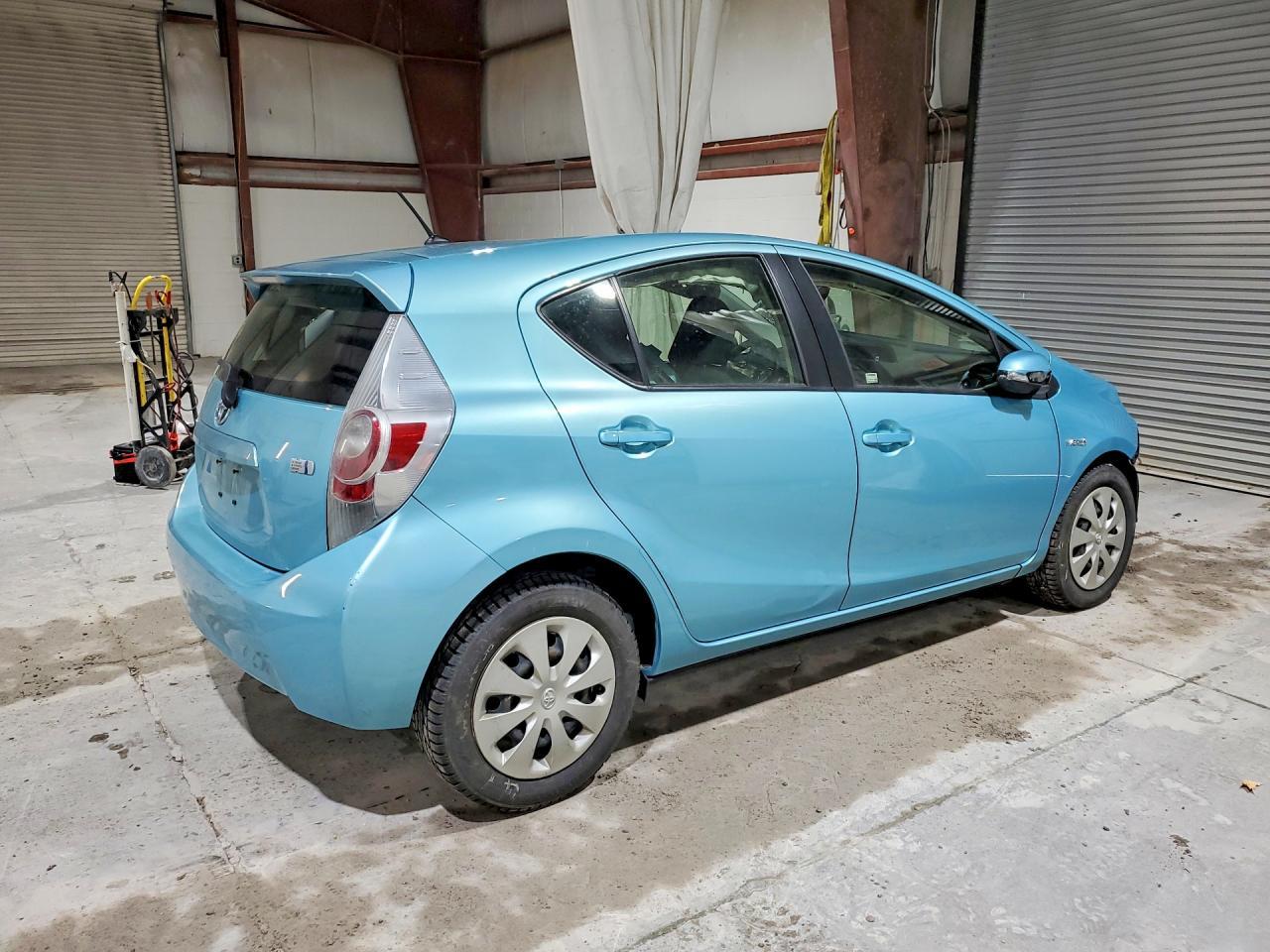 2014 TOYOTA Prius c