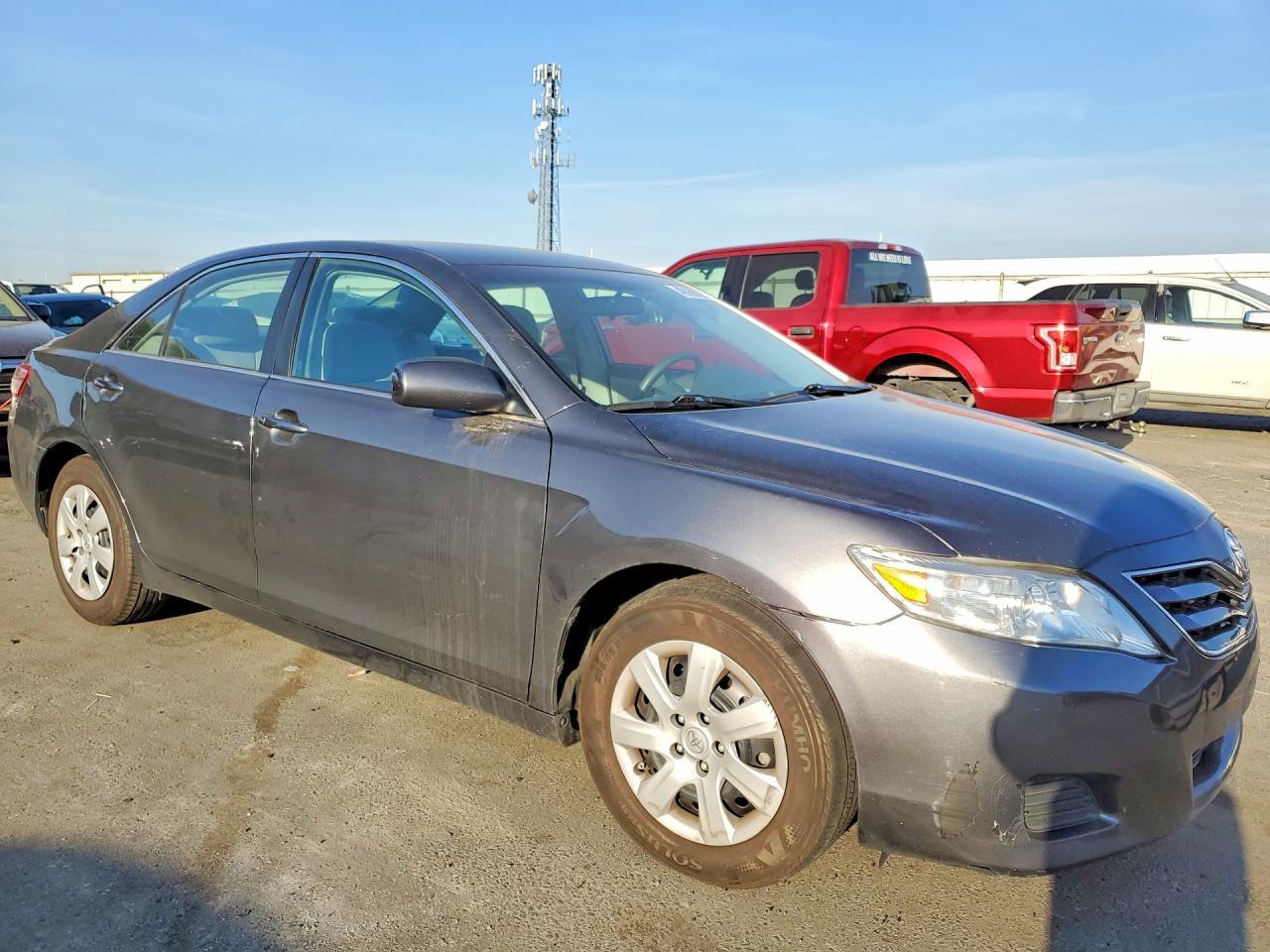 2011 TOYOTA CAMRY