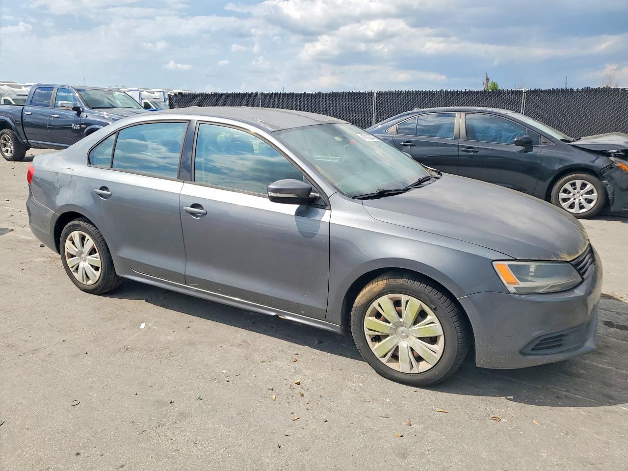2014 VOLKSWAGEN JETTA