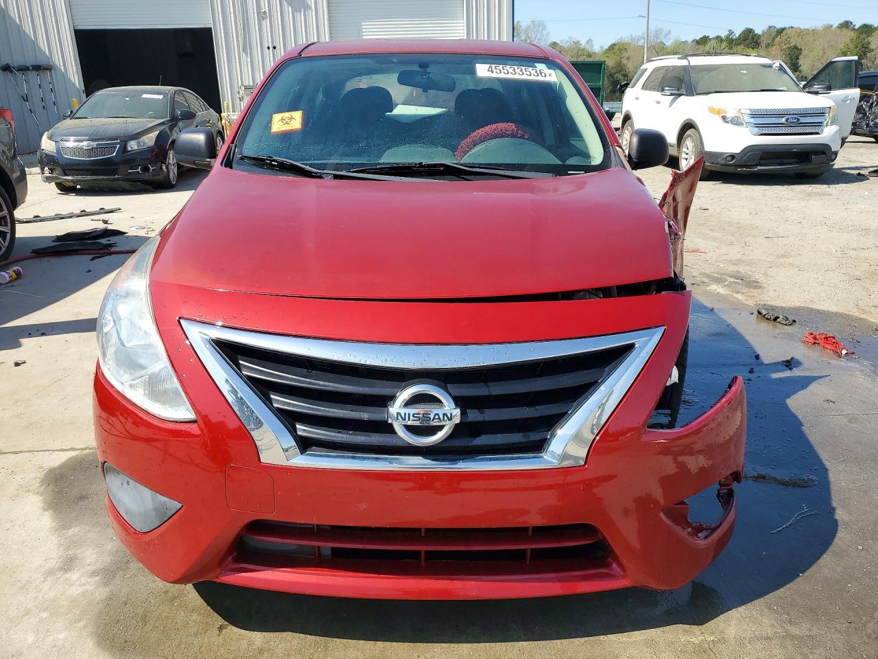 2015 NISSAN VERSA