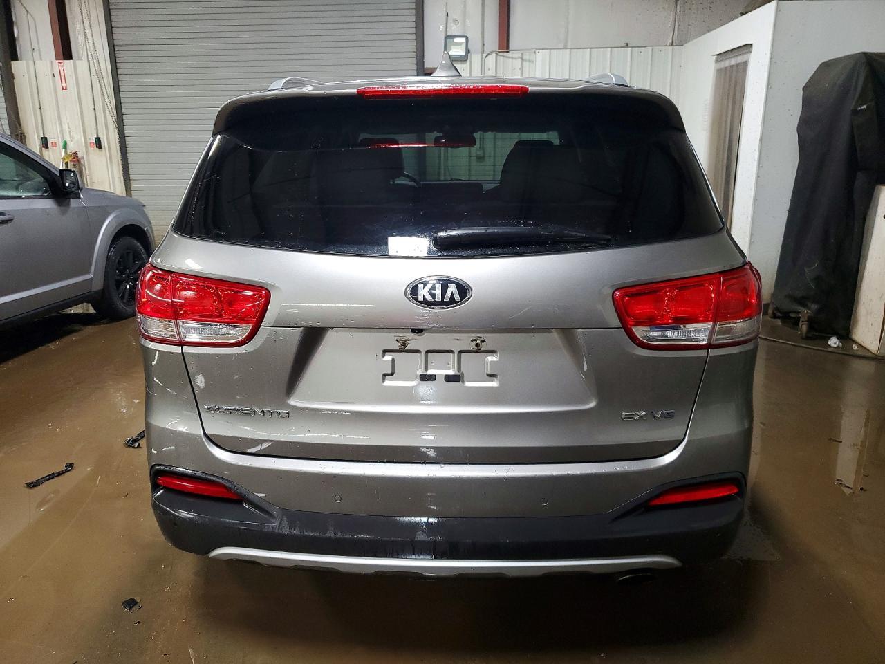 2016 KIA SORENTO