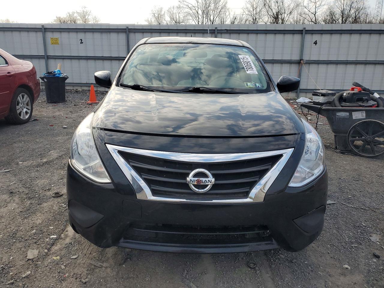 2018 NISSAN VERSA