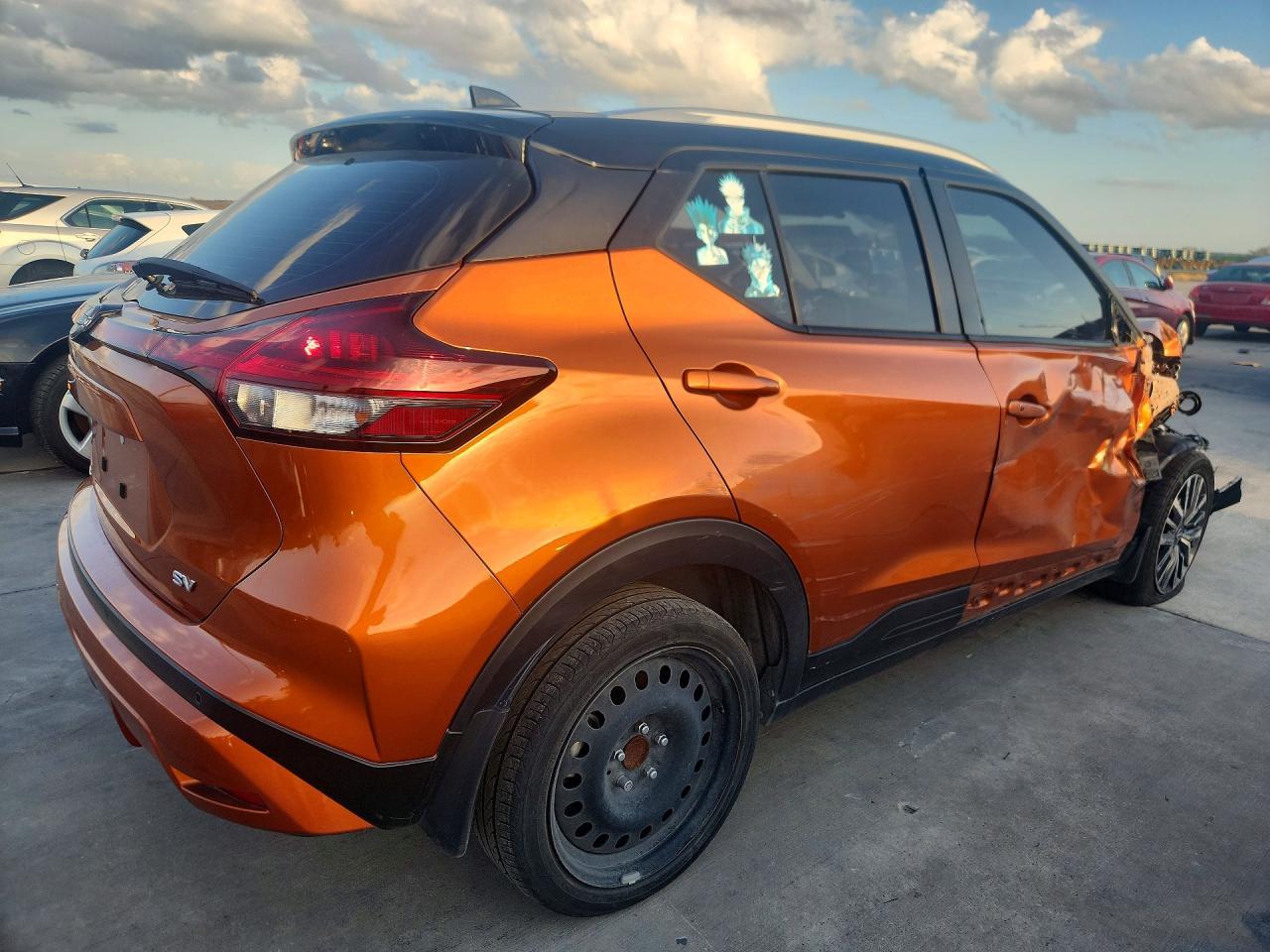2023 NISSAN KICKS