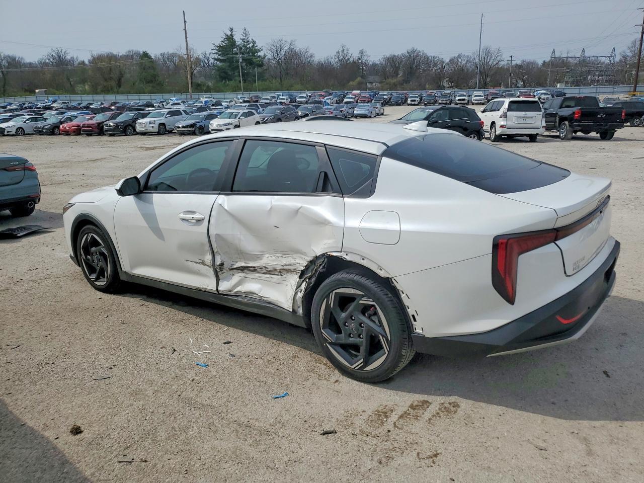2025 KIA K4
