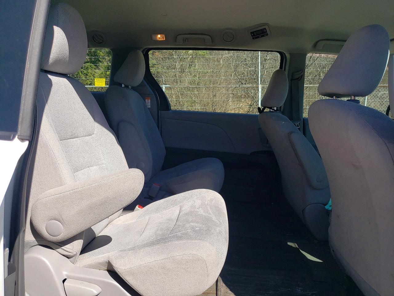 2015 TOYOTA SIENNA