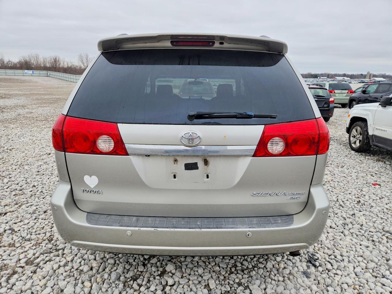 2006 TOYOTA SIENNA