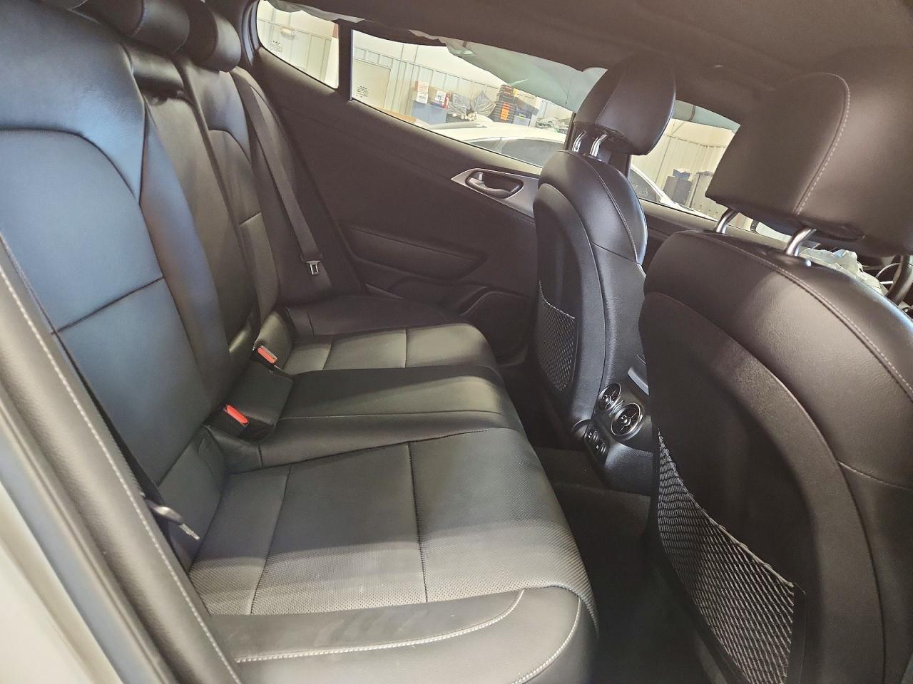 2022 KIA Stinger