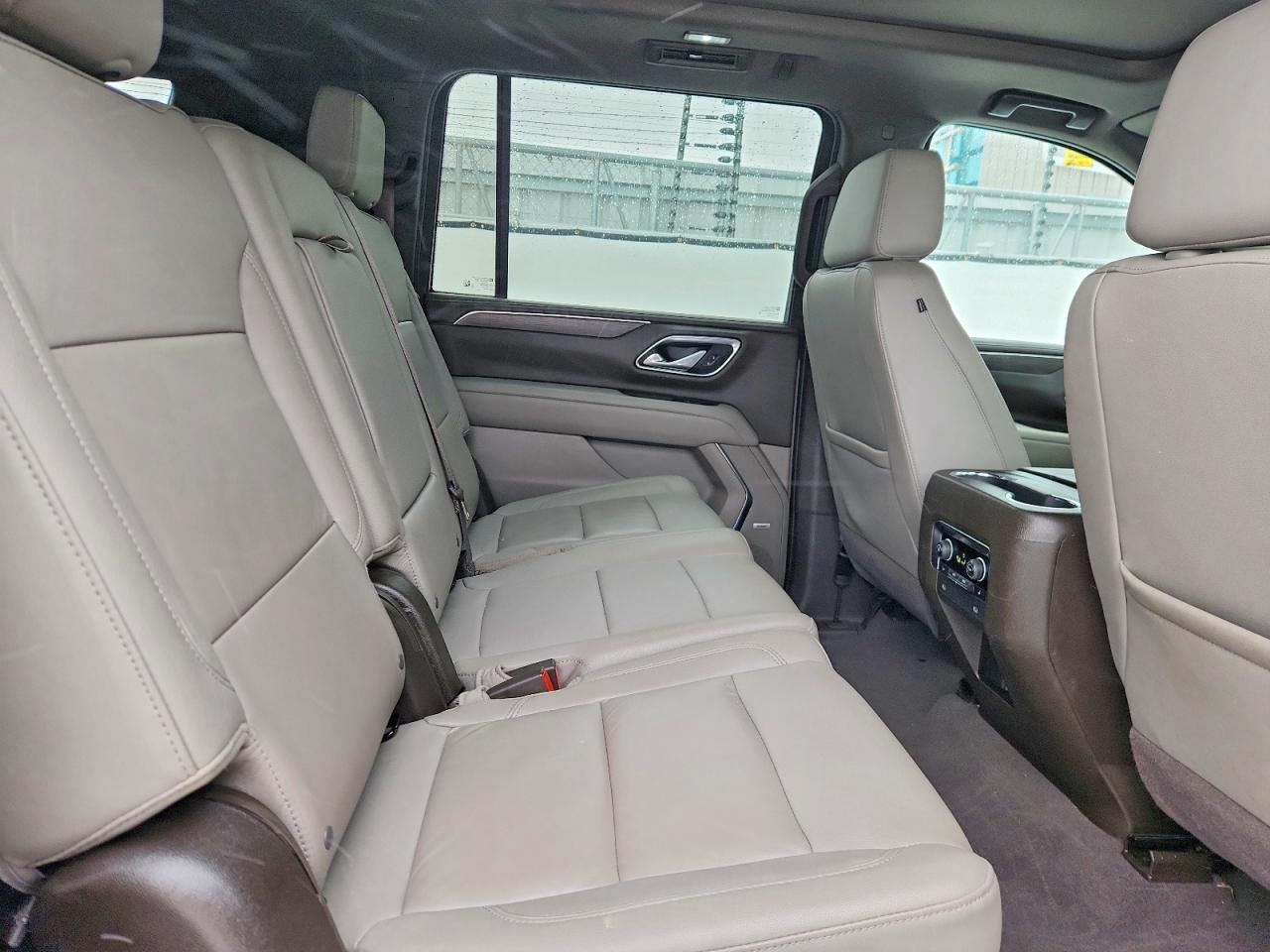 2023 CHEVROLET Suburban