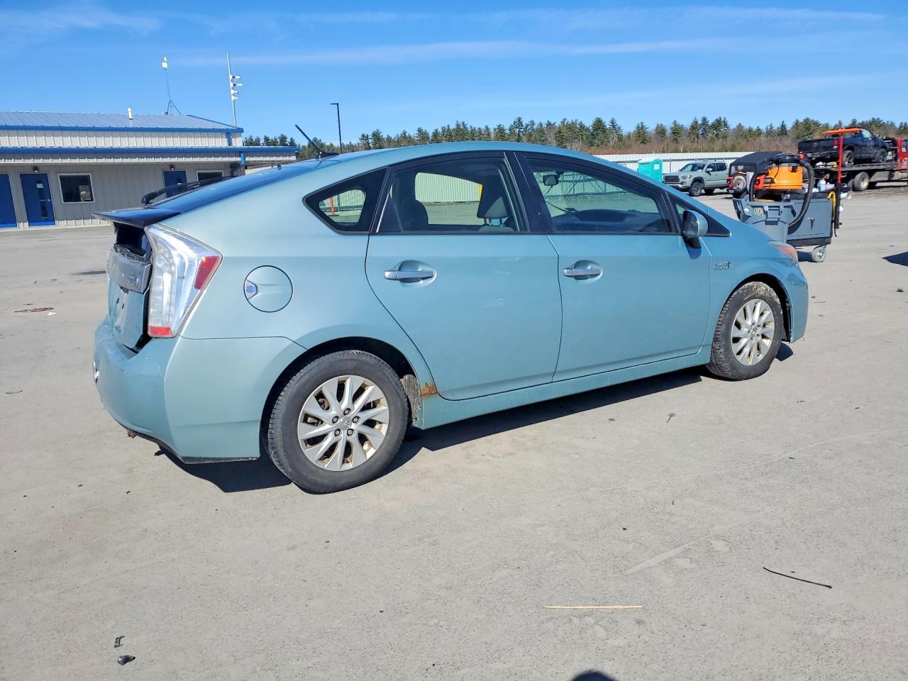 2013 TOYOTA Prius Plug-In
