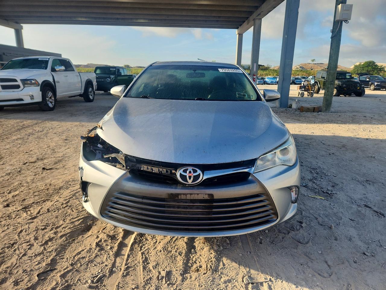2016 TOYOTA CAMRY