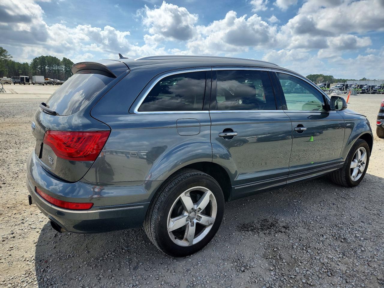 2015 AUDI Q7