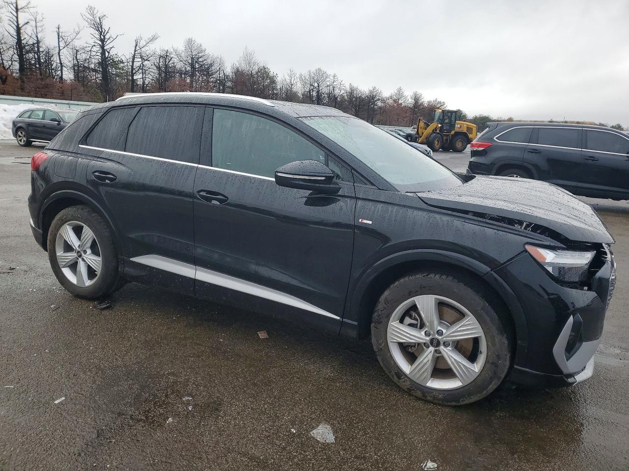 2024 AUDI Q4 e-tron