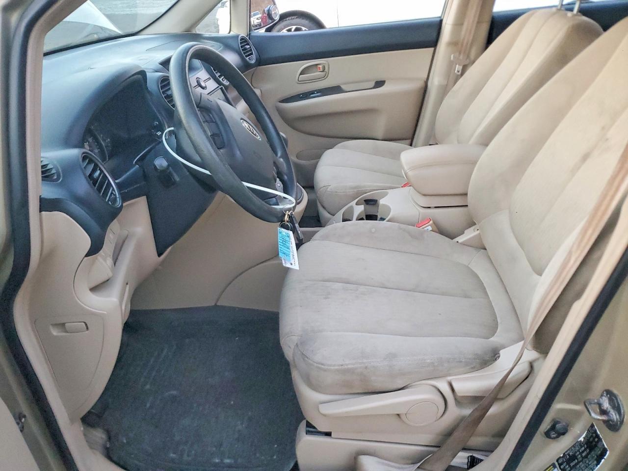 2007 KIA RONDO