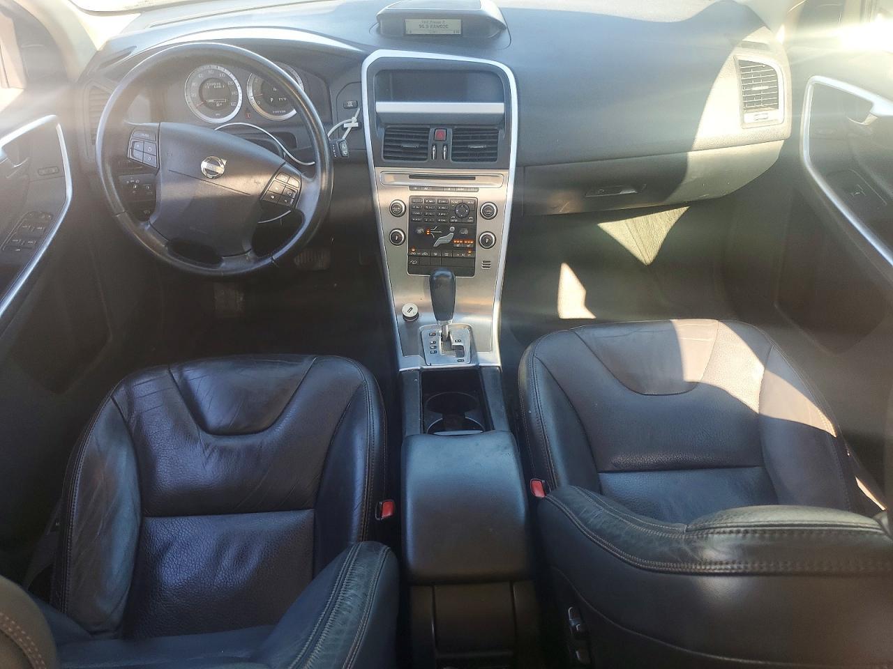 2010 VOLVO XC60
