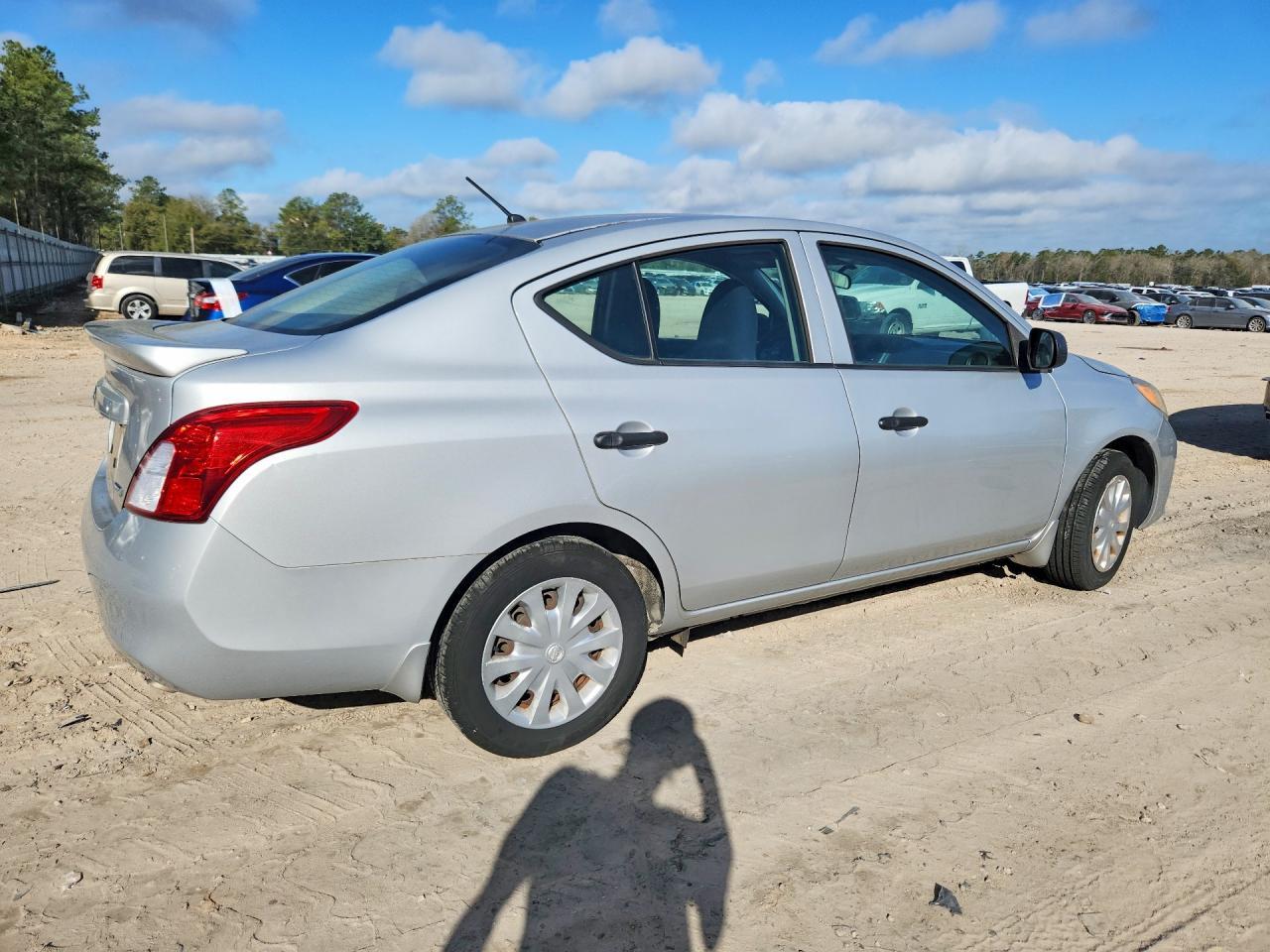 2014 NISSAN VERSA