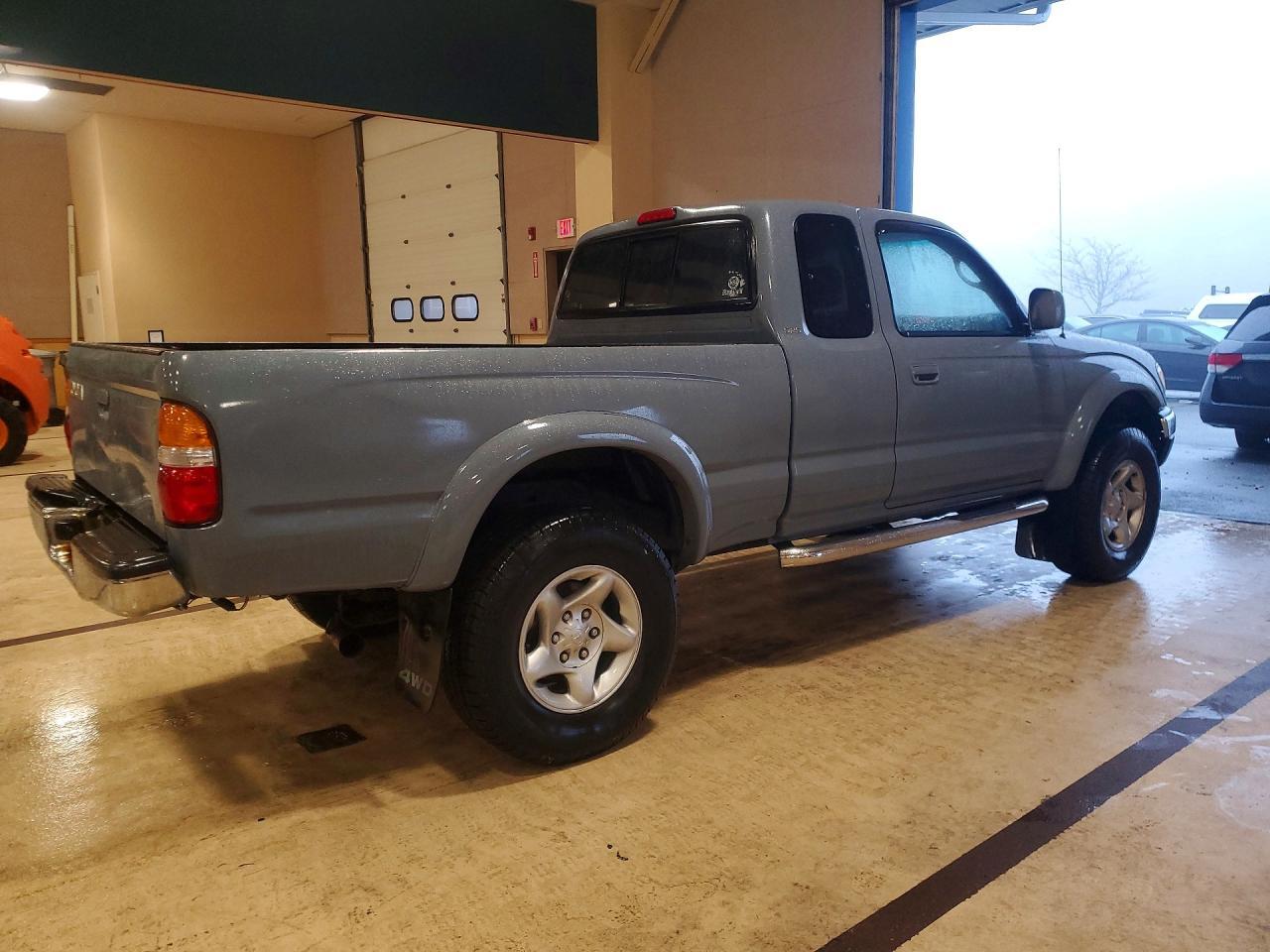 2002 TOYOTA TACOMA