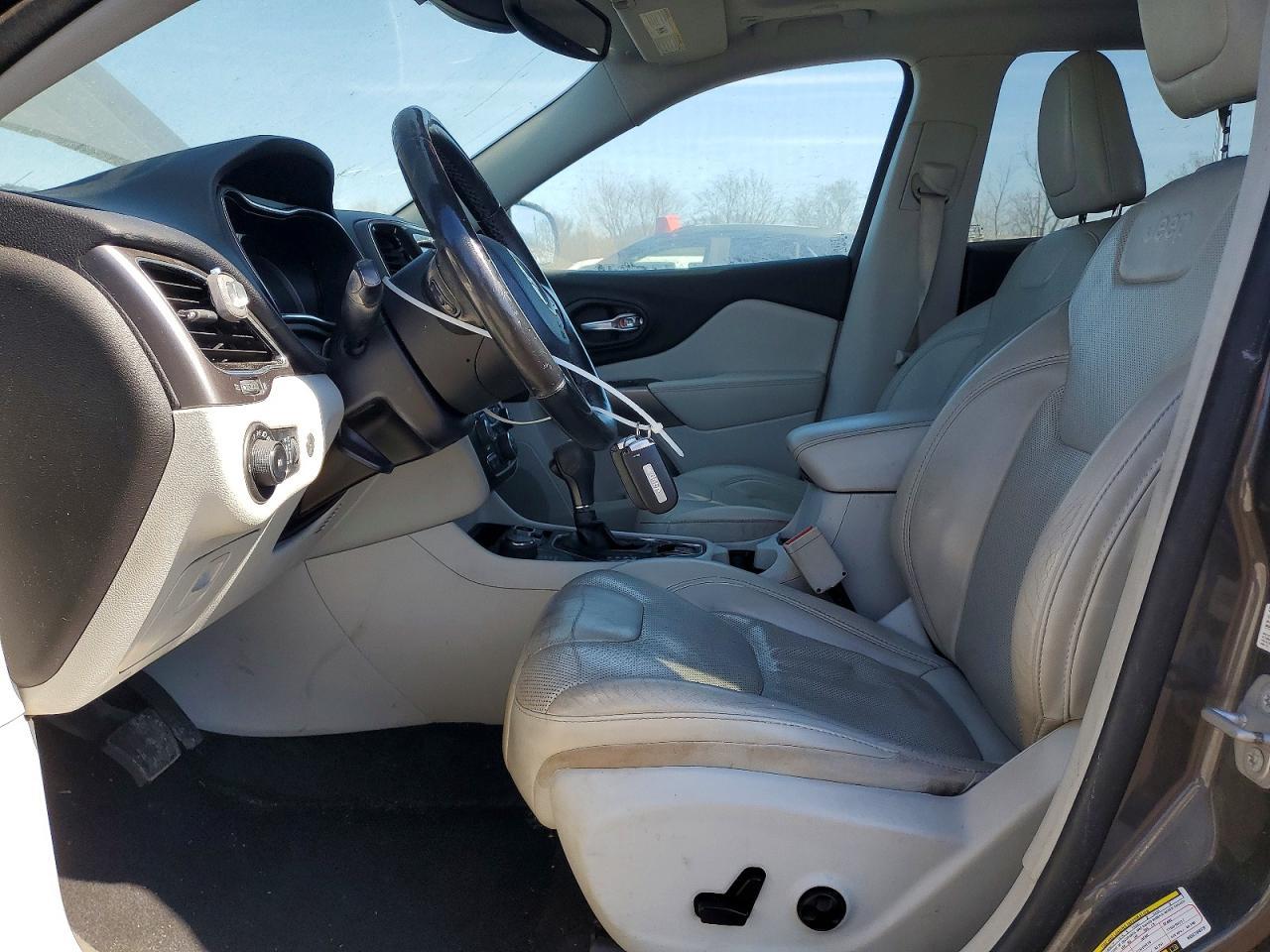 2019 JEEP CHEROKEE