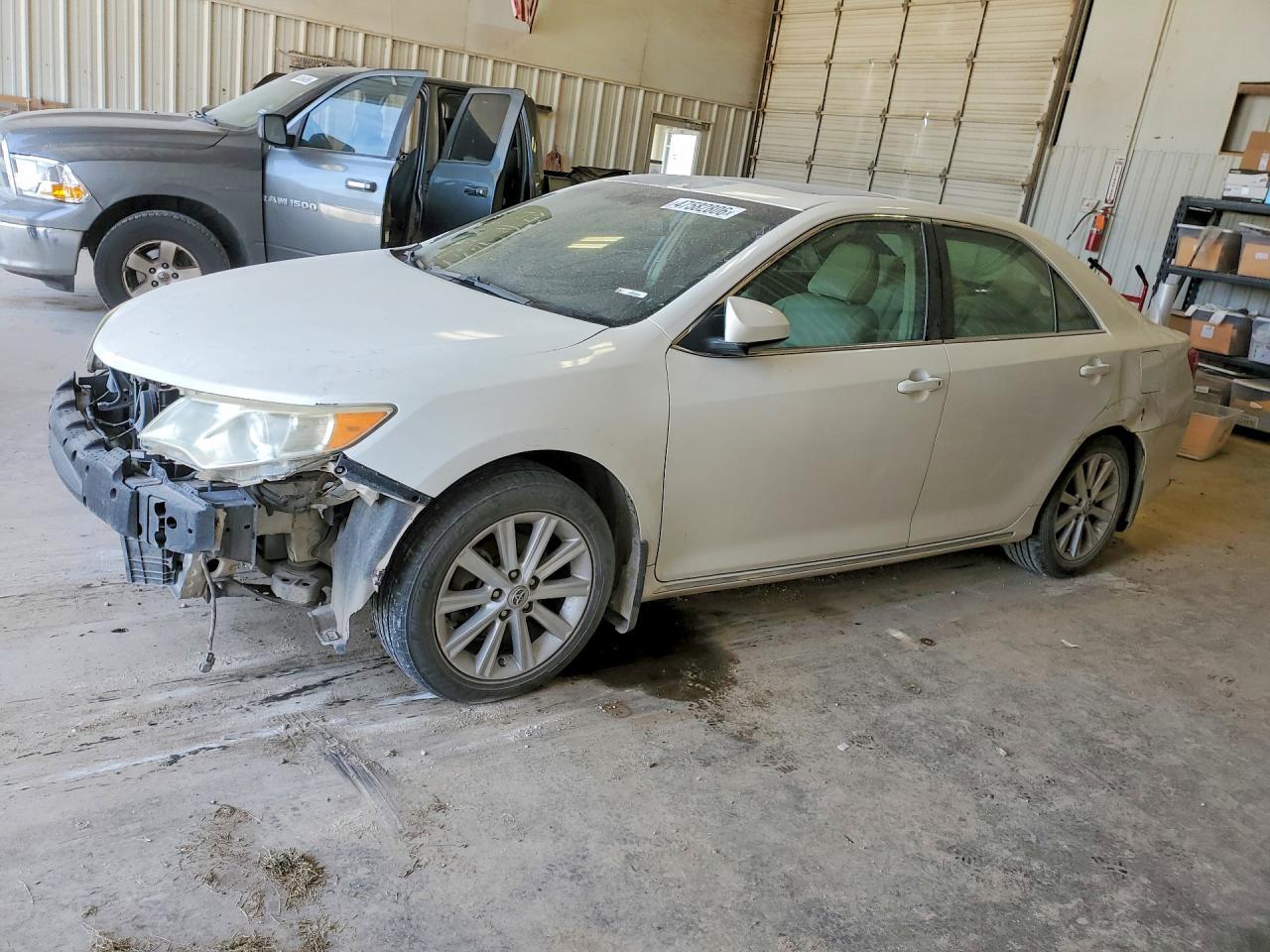 2014 TOYOTA CAMRY