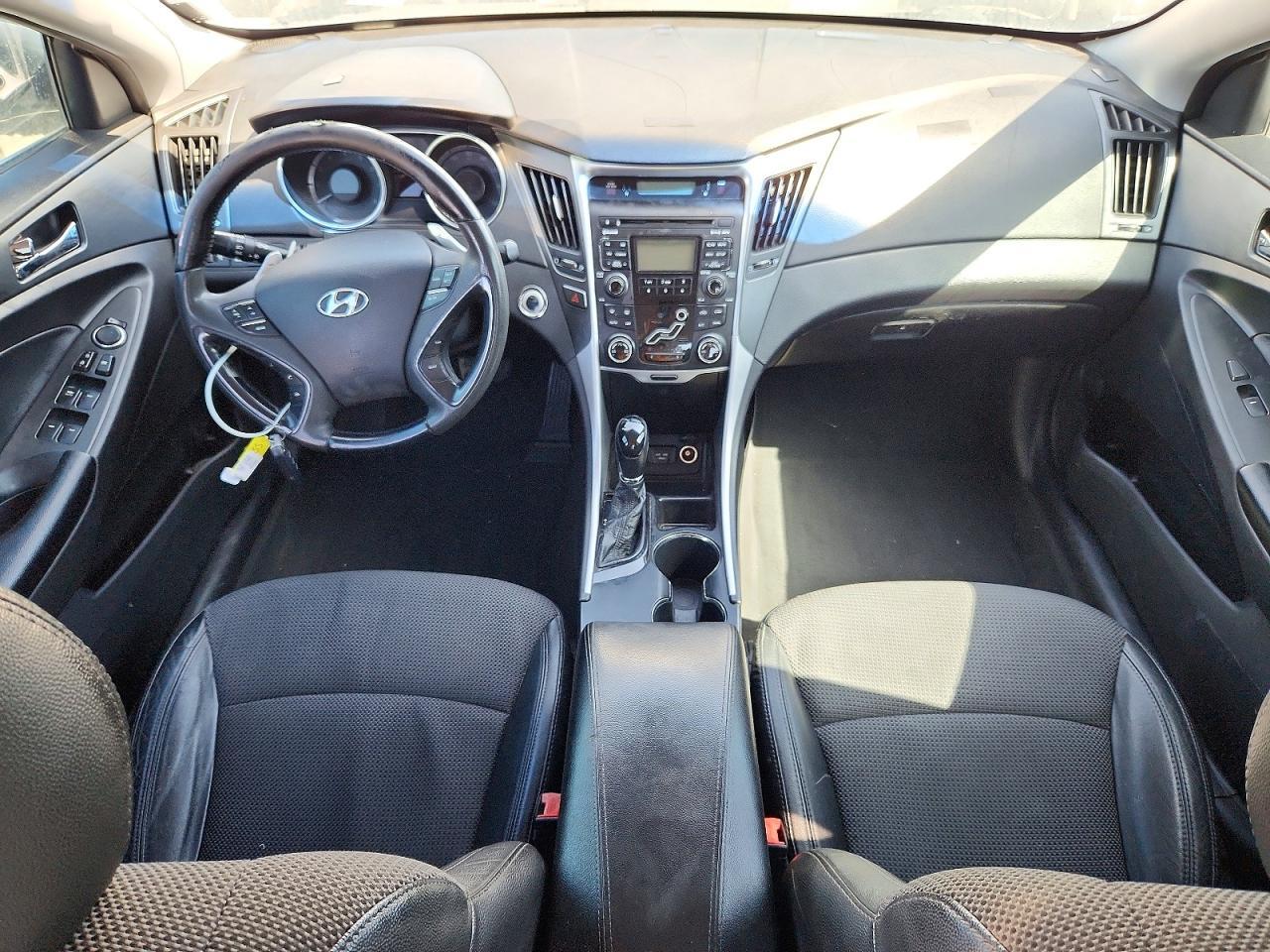 2011 HYUNDAI SONATA
