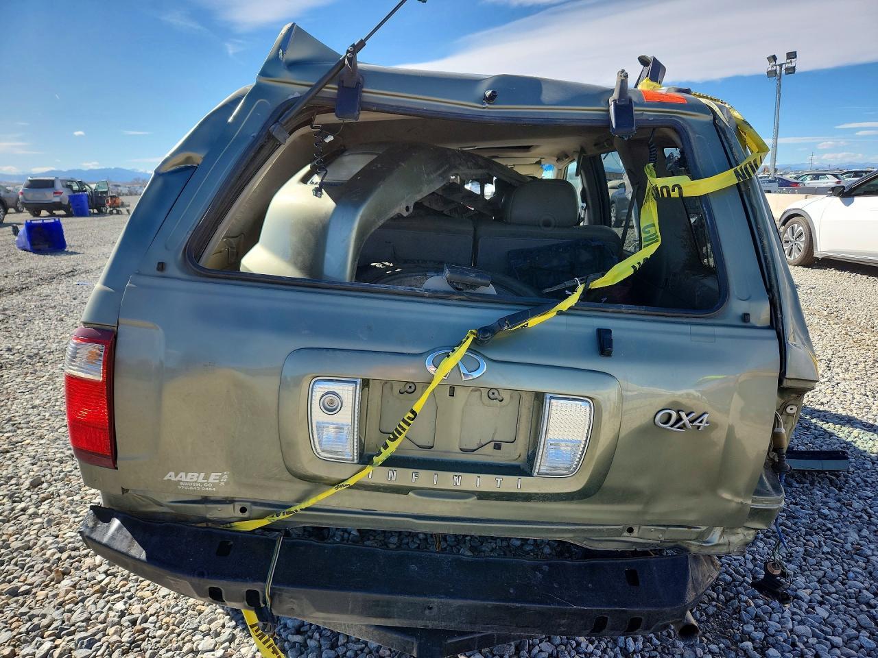 2001 INFINITI QX4