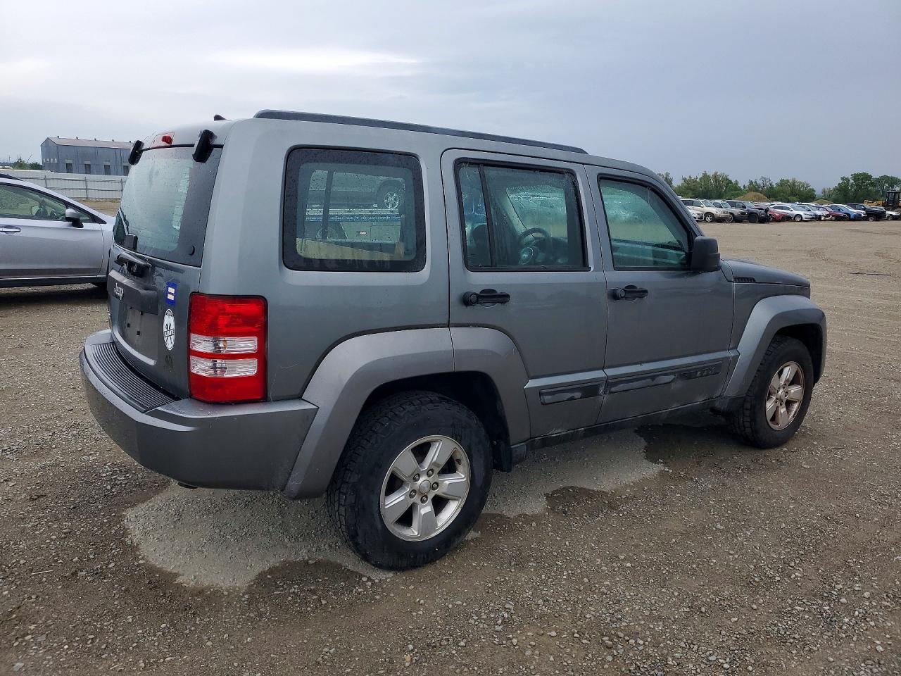 2012 JEEP Liberty
