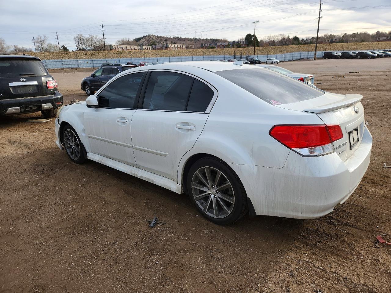 2014 SUBARU Legacy