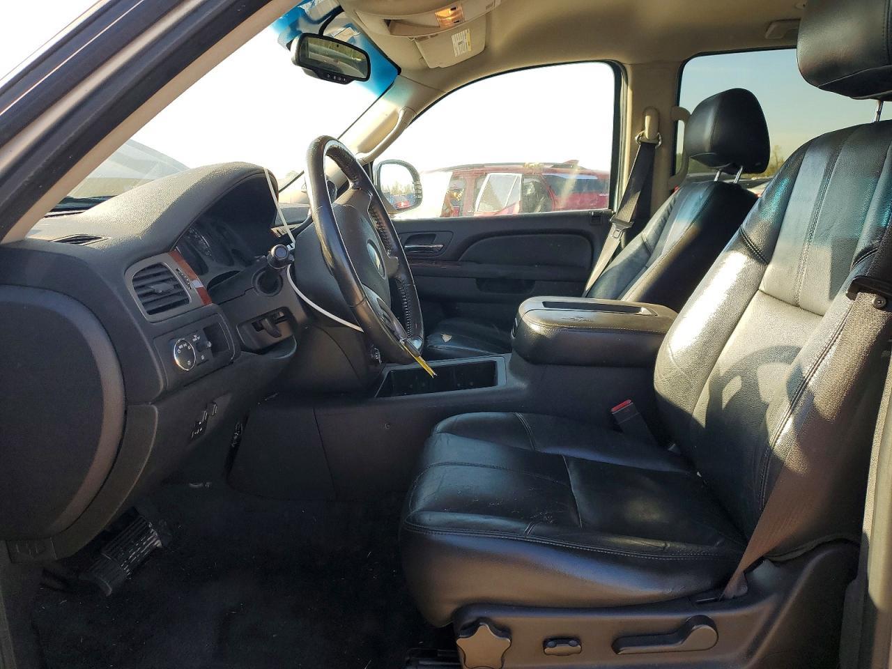 2012 CHEVROLET Suburban