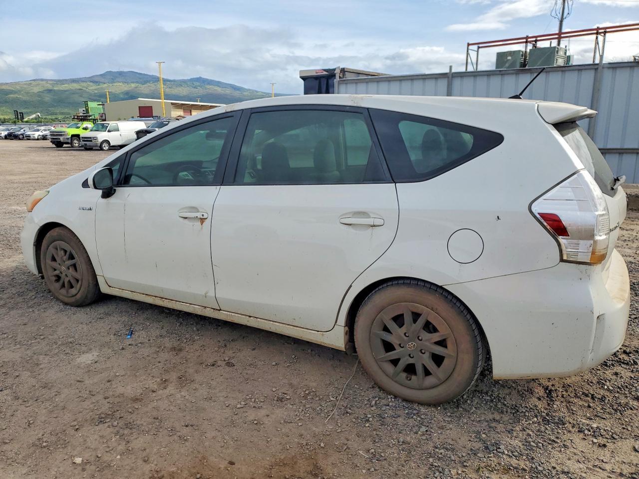 2012 TOYOTA PRIUS V