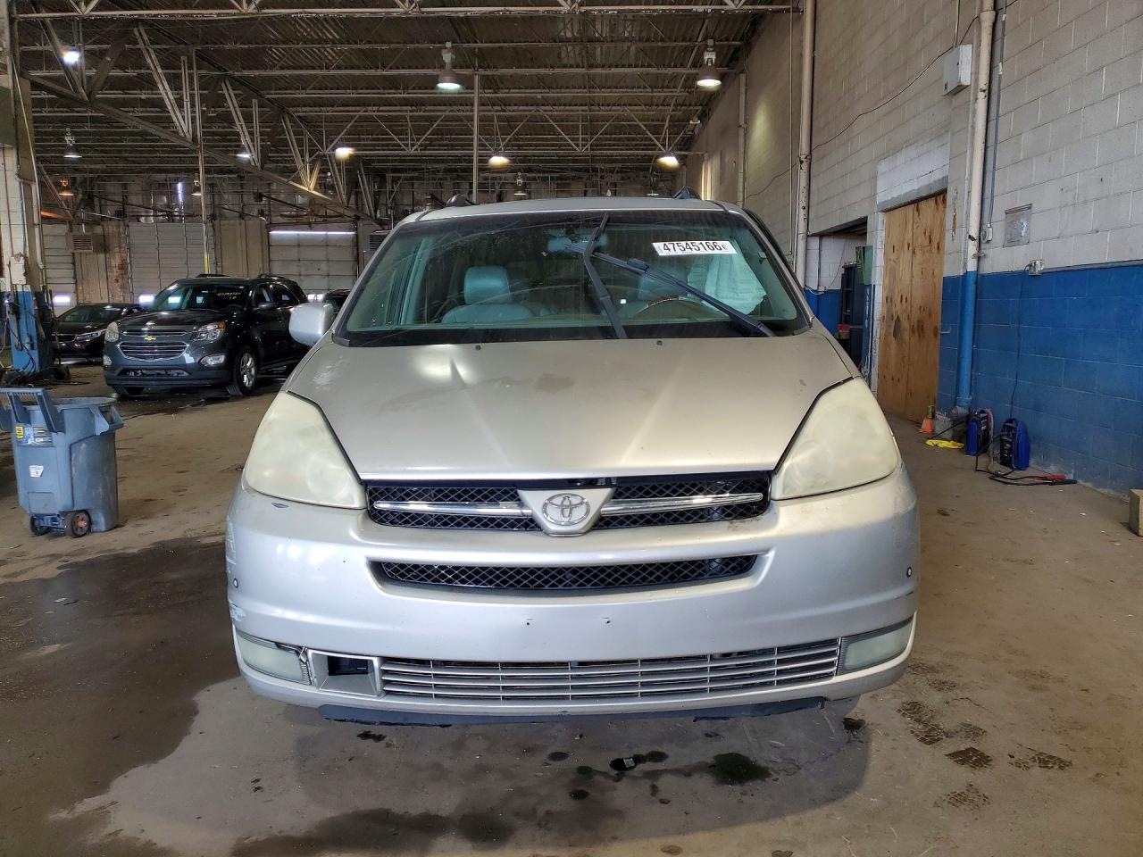 2005 TOYOTA SIENNA