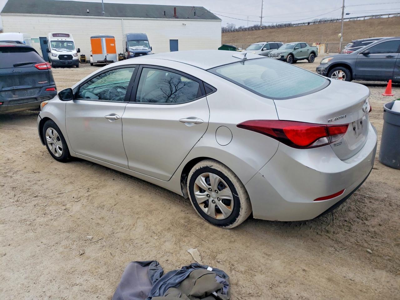 2016 HYUNDAI ELANTRA