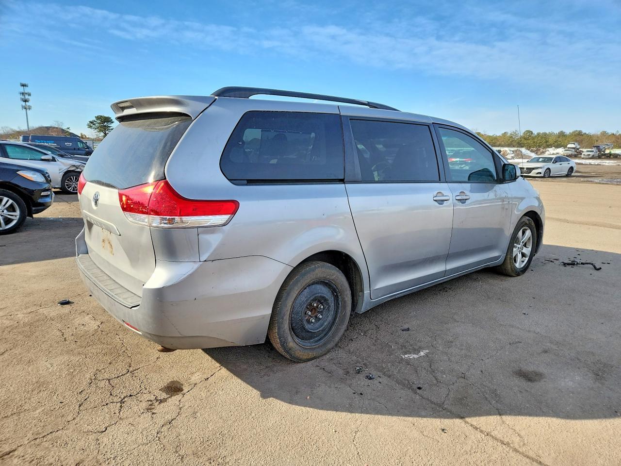 2013 TOYOTA SIENNA