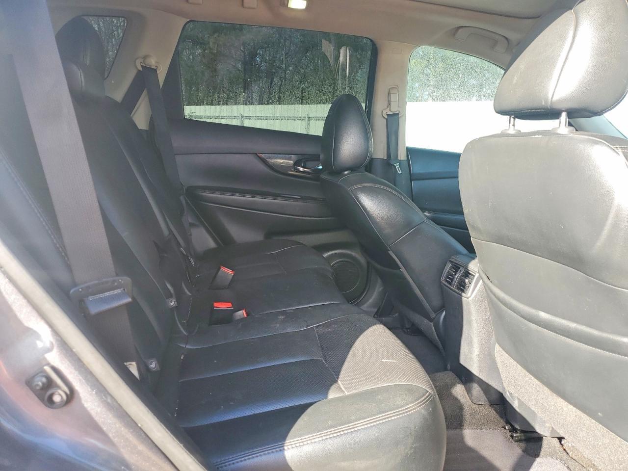 2017 NISSAN ROGUE