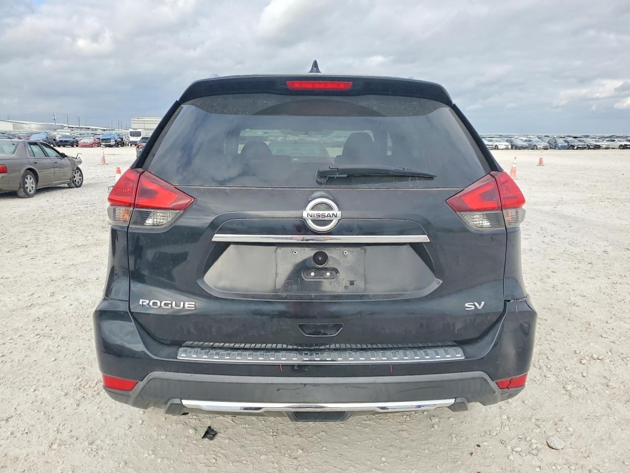 2017 NISSAN ROGUE
