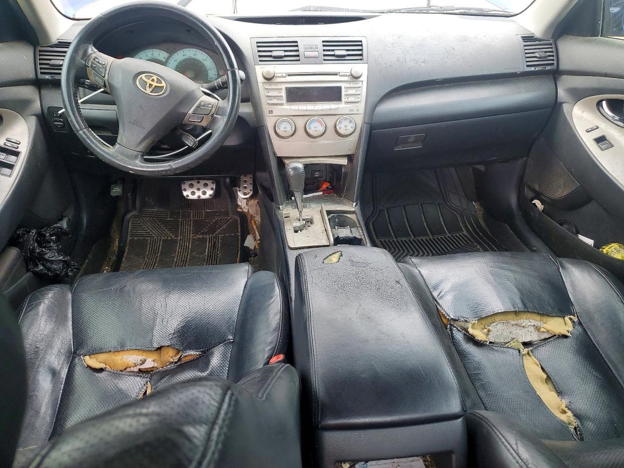 2011 TOYOTA CAMRY