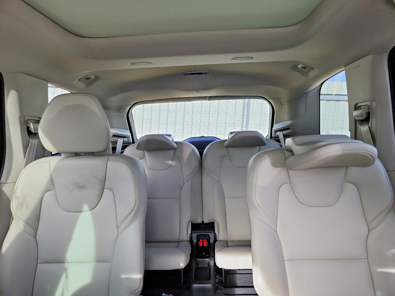 2020 VOLVO XC90